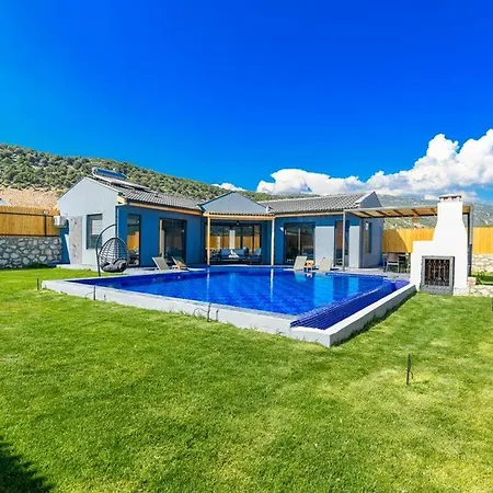 Sade 2 Modern Secluded *