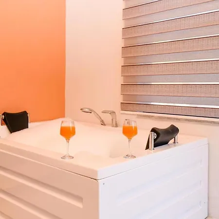 Sade 2 Modern Secluded